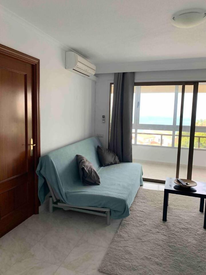 Piso bonito en la primera linea de la playa con vistas al mar en Benalmádena Exterior foto