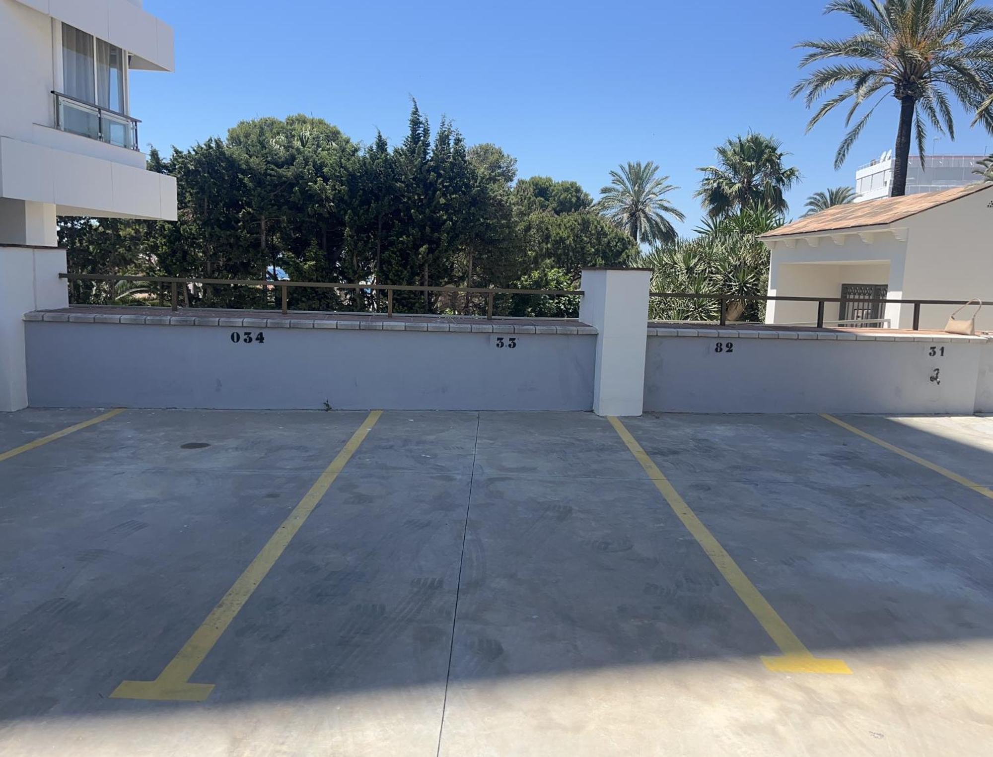 Piso bonito en la primera linea de la playa con vistas al mar en Benalmádena Exterior foto